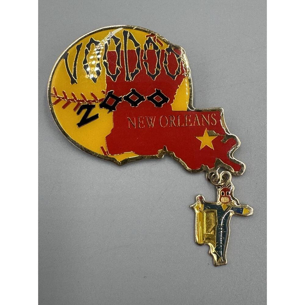 Vintage 2000 New Orleans Voo Doo Softball Sports Lapel Pin